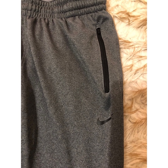 Dark grey Nike sweatpants - Picture 2 of 4